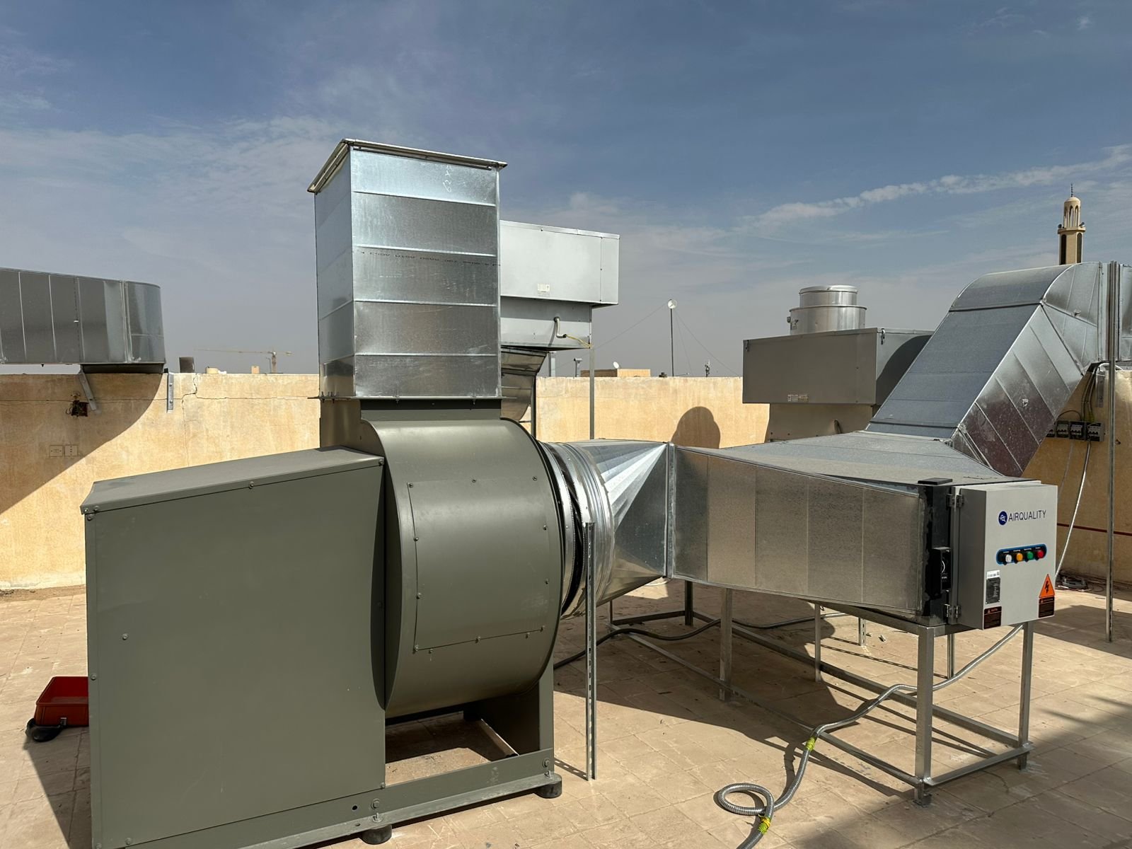 مشروع مطعم الست بالرياض لتوريدات وتركيب مراوح الشفط 10500 cfm 
مراوح صناعة امريكية ماركة جرين هيك 
وتركيب جهازين  وحدة بيئة لتنقيه الهواء وتصفيته من
 التلوث ( زيوت - شحوم - رواسب ) صناعة تركية لقدرات 10500 cfm 
والتاكد من الاداء وسلامه الاجهزة